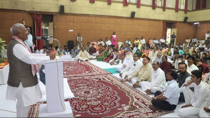 महापुरूषों के आदर्शों स्मरण प्रसंग उच्चादर्शों को अपने जीवन में उतारने का संकल्प ले - राज्यपाल श्री पटेल